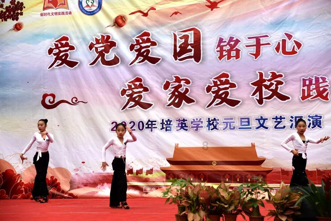 中国书画终身成就奖——艺术名家李釆